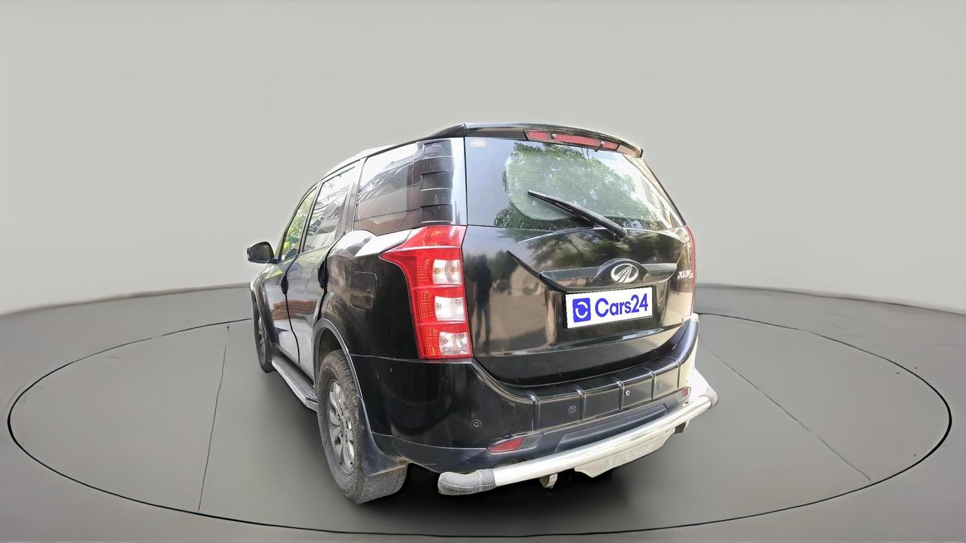 2018 Mahindra XUV500 W6 AT, Diesel, Automatic, 93,085 km, exterior