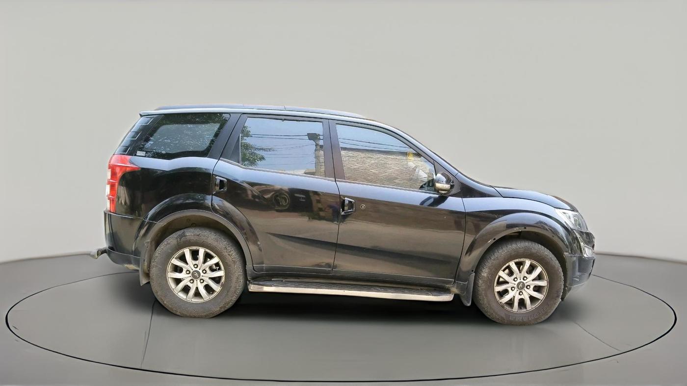 2018 Mahindra XUV500 W6 AT, Diesel, Automatic, 93,085 km, exterior