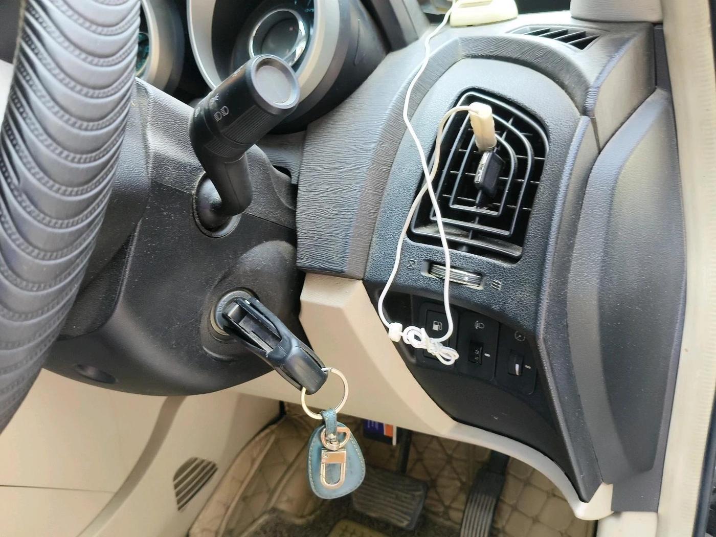 2018 Mahindra XUV500 W6 AT, Diesel, Automatic, 93,085 km, interior