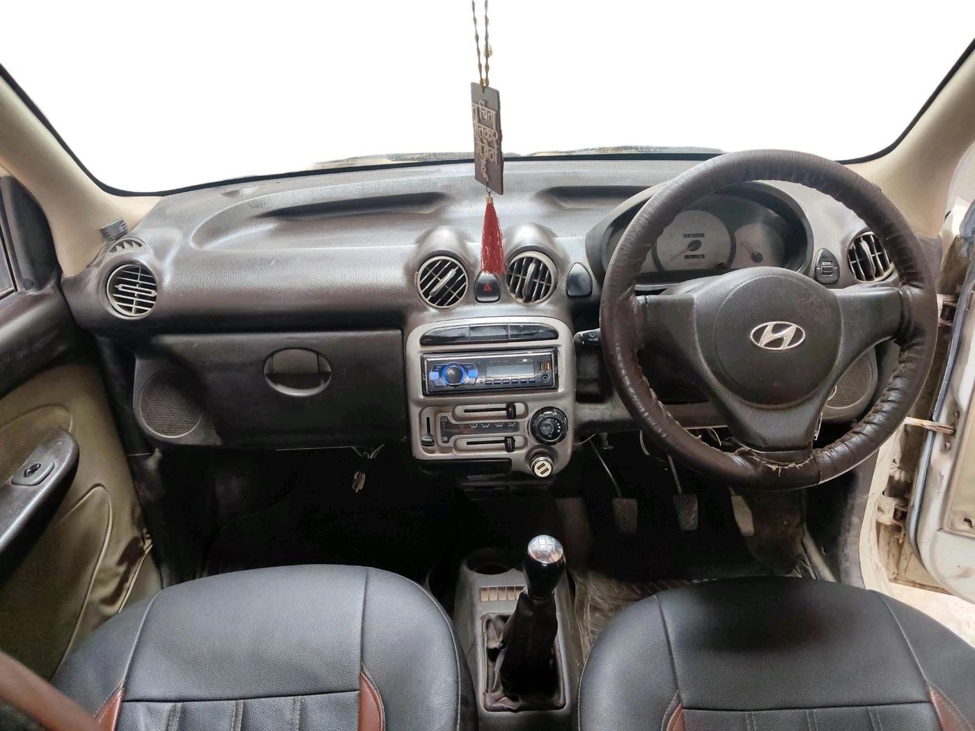 2013 Hyundai Santro Xing GL PLUS, CNG, Manual, 1,14,534 km, interior
