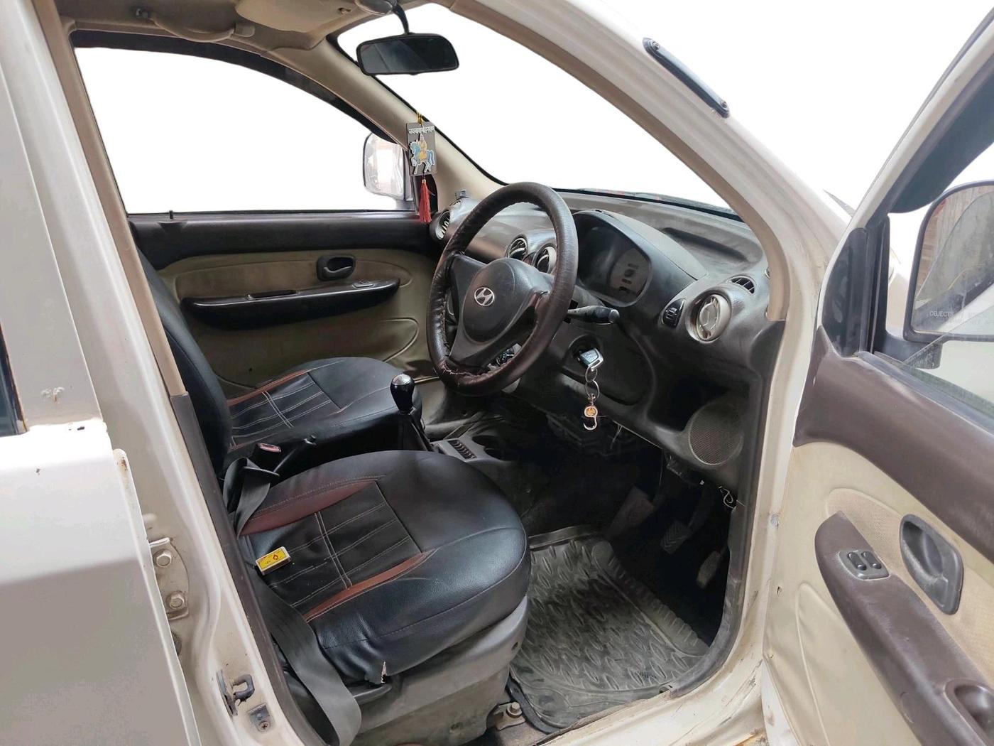 2013 Hyundai Santro Xing GL PLUS, CNG, Manual, 1,14,534 km, interior