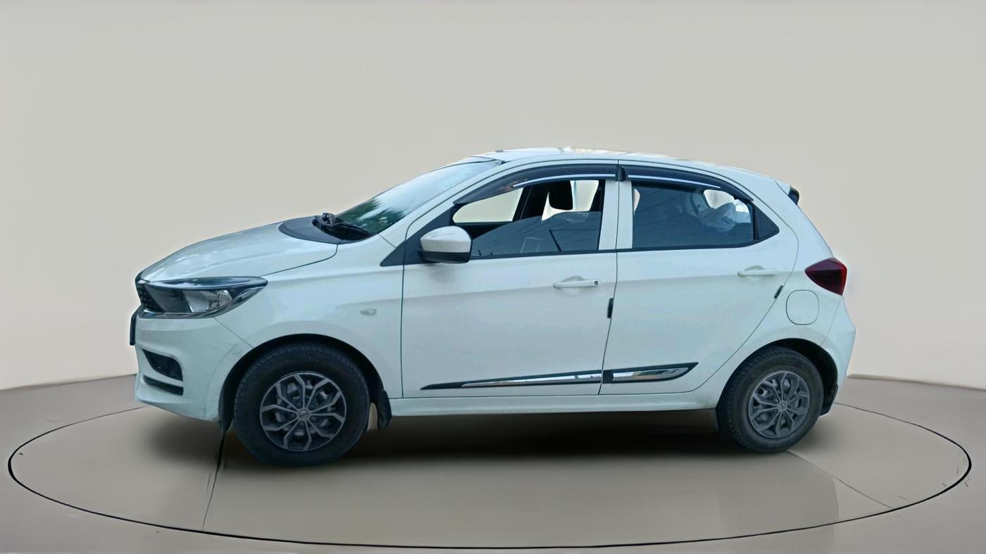 2024 Tata Tiago XE PETROL, Petrol, Manual, 20,986 km, exterior