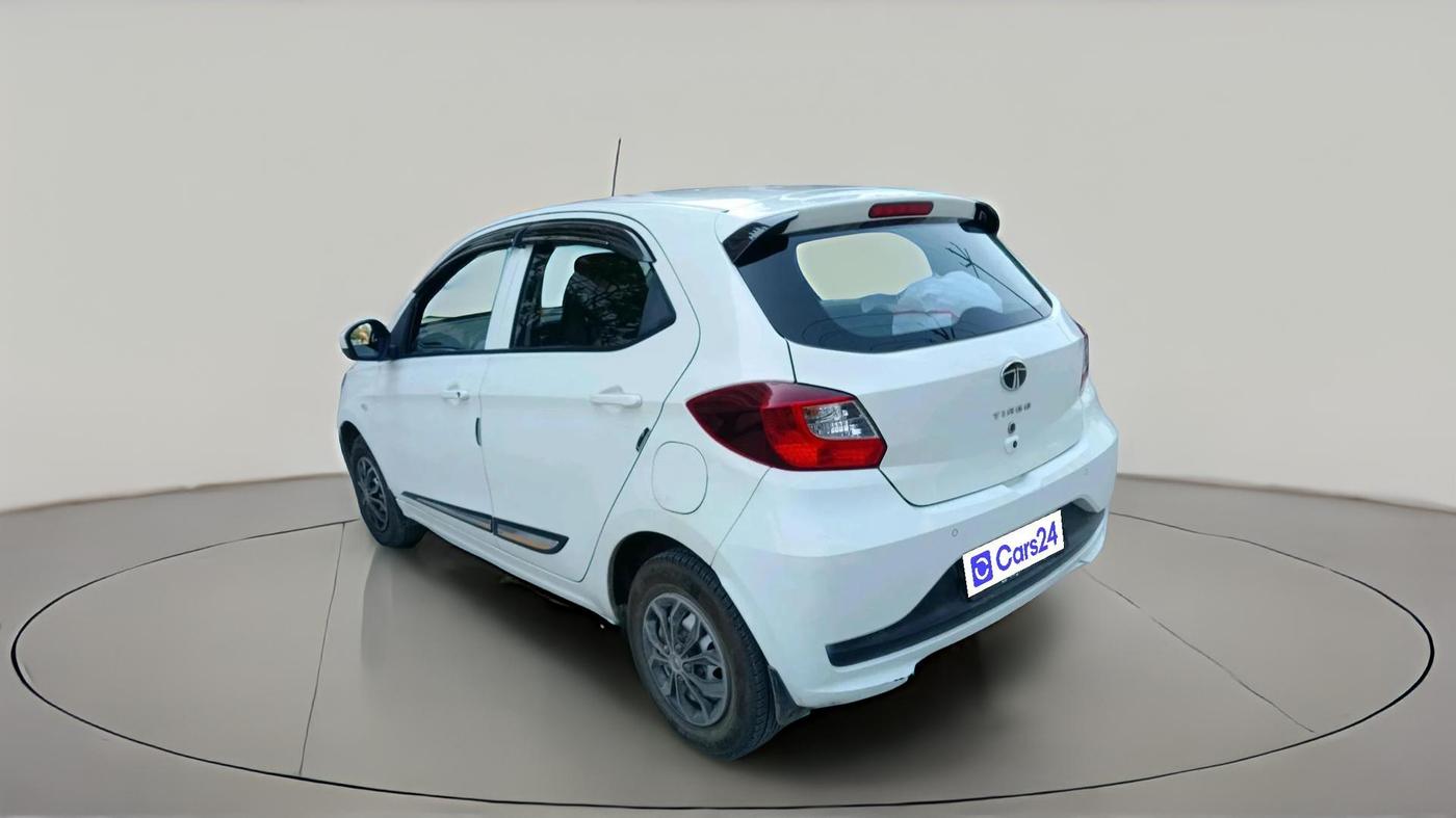 2024 Tata Tiago XE PETROL, Petrol, Manual, 20,986 km, exterior