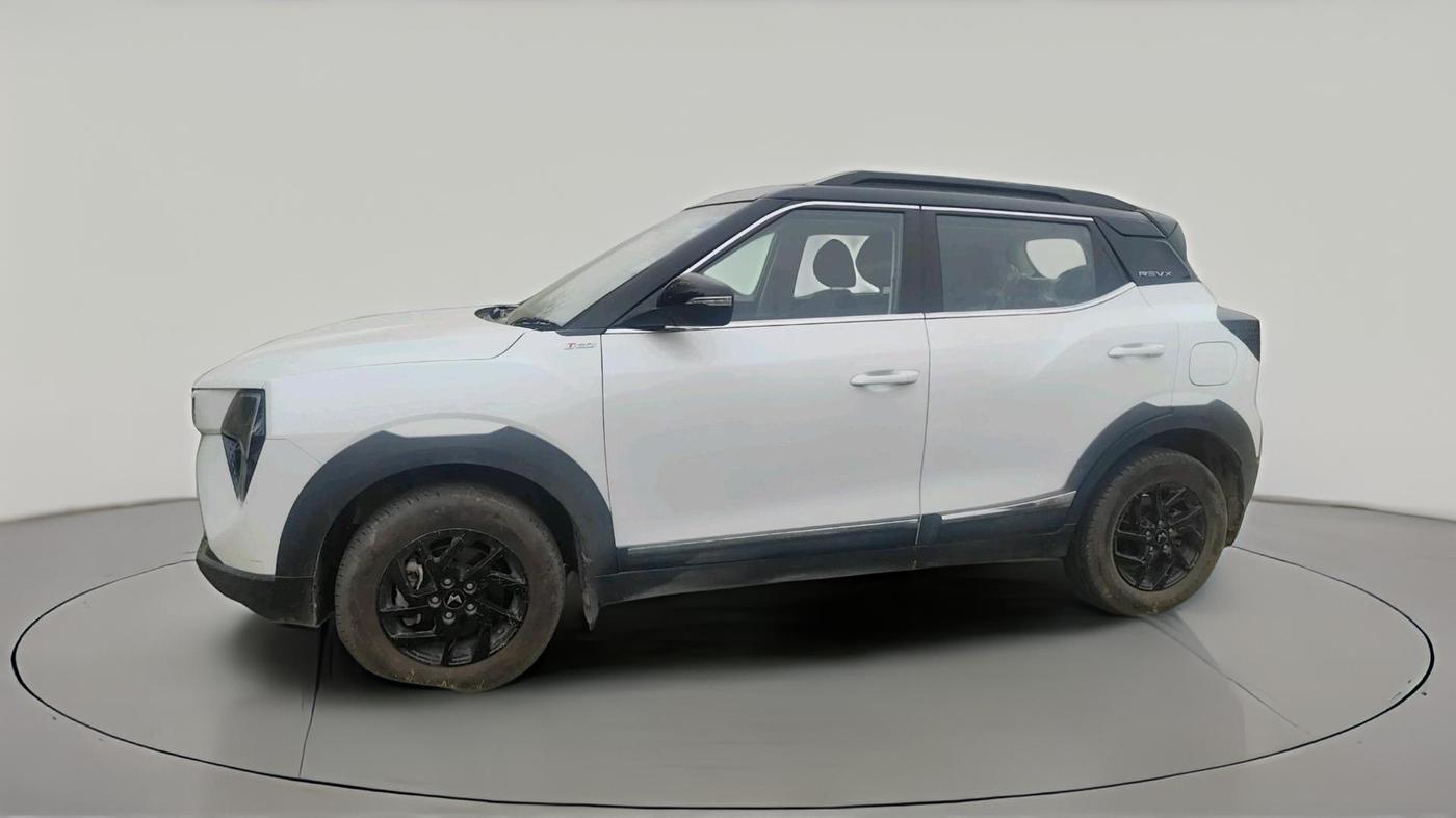 2025 Mahindra XUV 3XO REVX A 1.2 Petrol MT, Petrol, Manual, 6,410 km, exterior