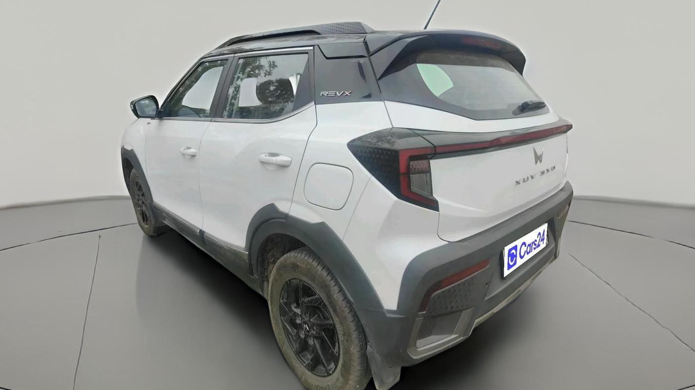2025 Mahindra XUV 3XO REVX A 1.2 Petrol MT, Petrol, Manual, 6,410 km, exterior
