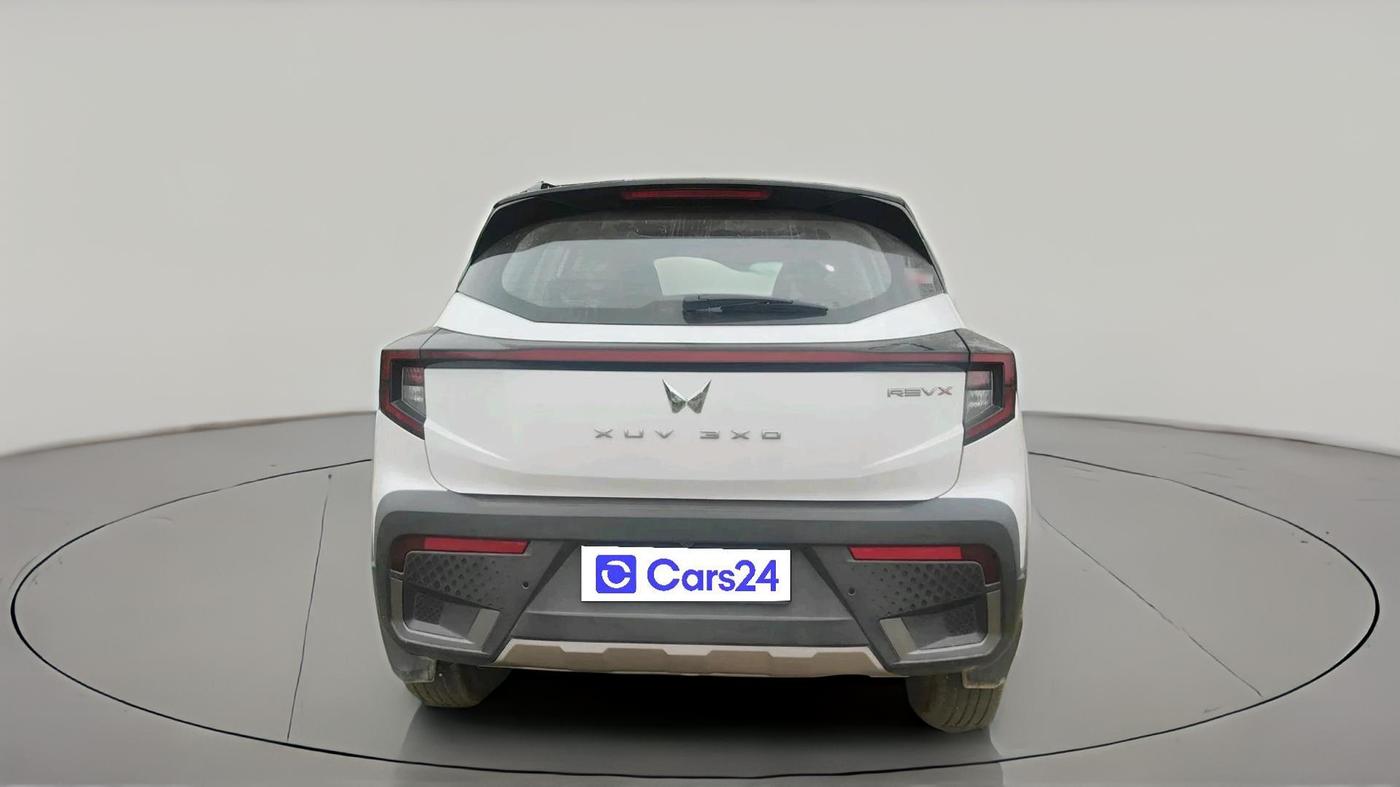 2025 Mahindra XUV 3XO REVX A 1.2 Petrol MT, Petrol, Manual, 6,410 km, exterior