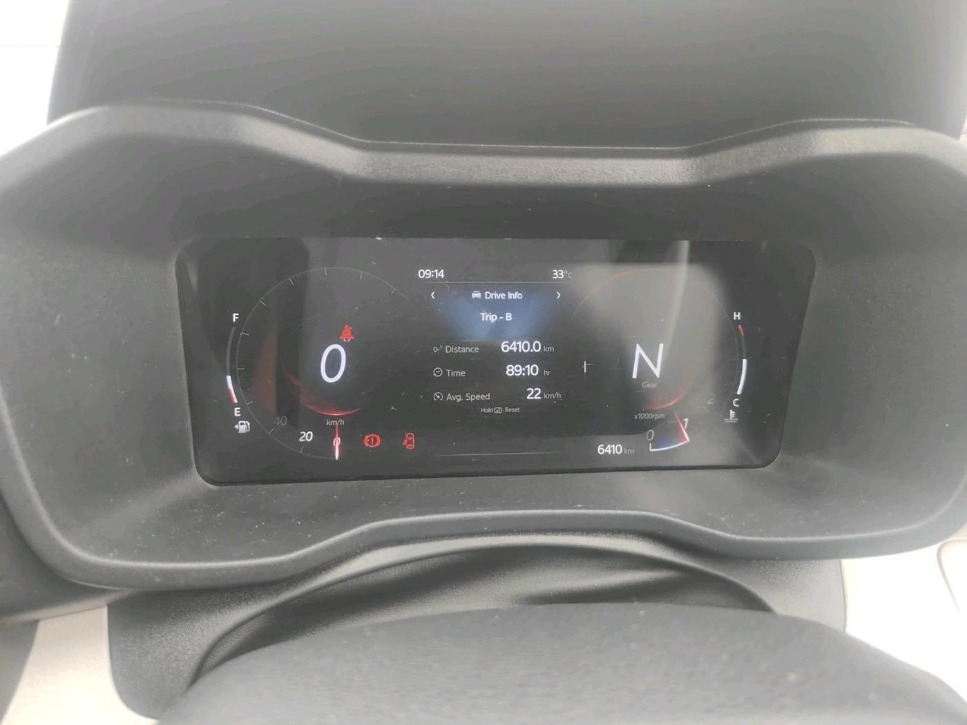 2025 Mahindra XUV 3XO REVX A 1.2 Petrol MT, Petrol, Manual, 6,410 km, interior