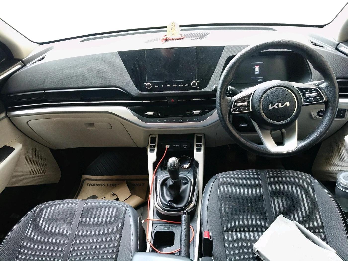 2022 KIA CARENS PRESTIGE PLUS 1.4 PETROL 7 STR, Petrol, Manual, 48,748 km, interior
