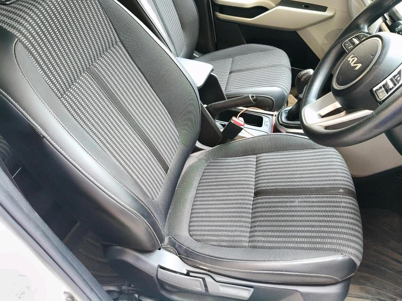 2022 KIA CARENS PRESTIGE PLUS 1.4 PETROL 7 STR, Petrol, Manual, 48,748 km, interior