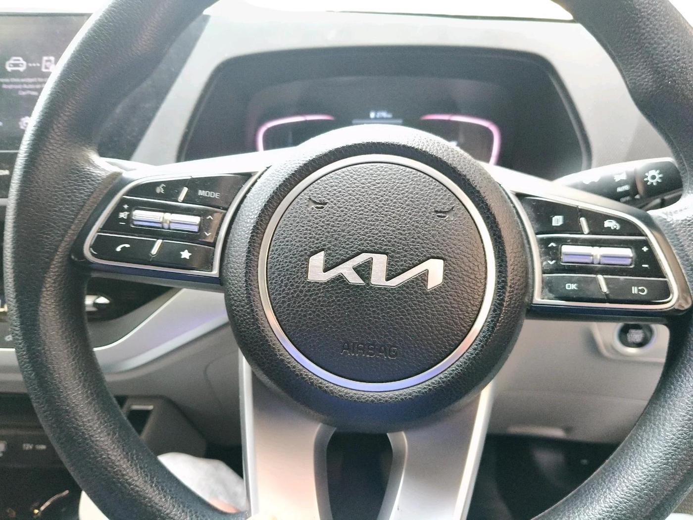 2022 KIA CARENS PRESTIGE PLUS 1.4 PETROL 7 STR, Petrol, Manual, 48,748 km, interior