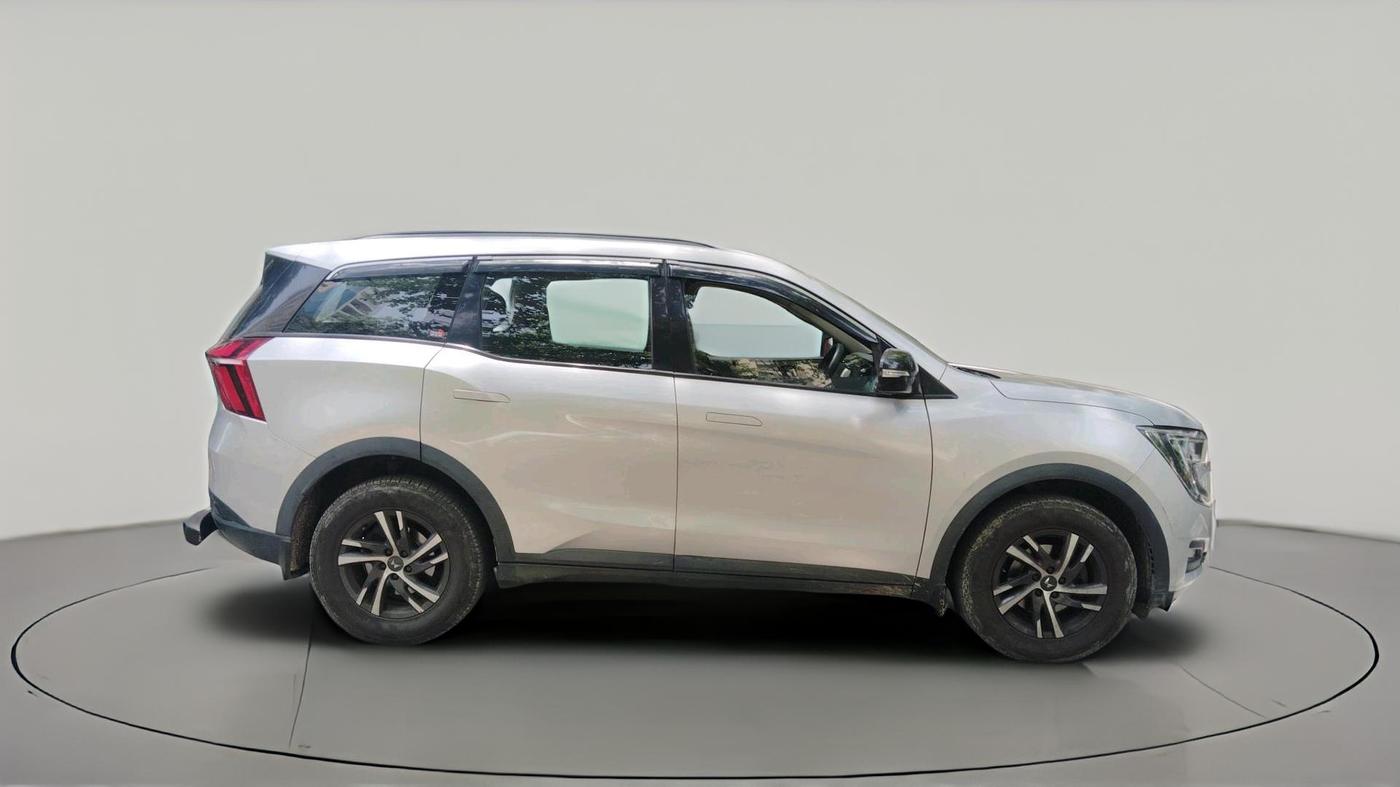2022 Mahindra XUV700 MX D MT 5 STR, Diesel, Manual, 66,105 km, exterior