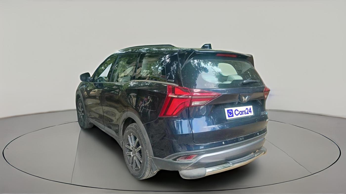 2021 Mahindra XUV700 AX 7 P AT 7 STR, Petrol, Automatic, 49,710 km, exterior