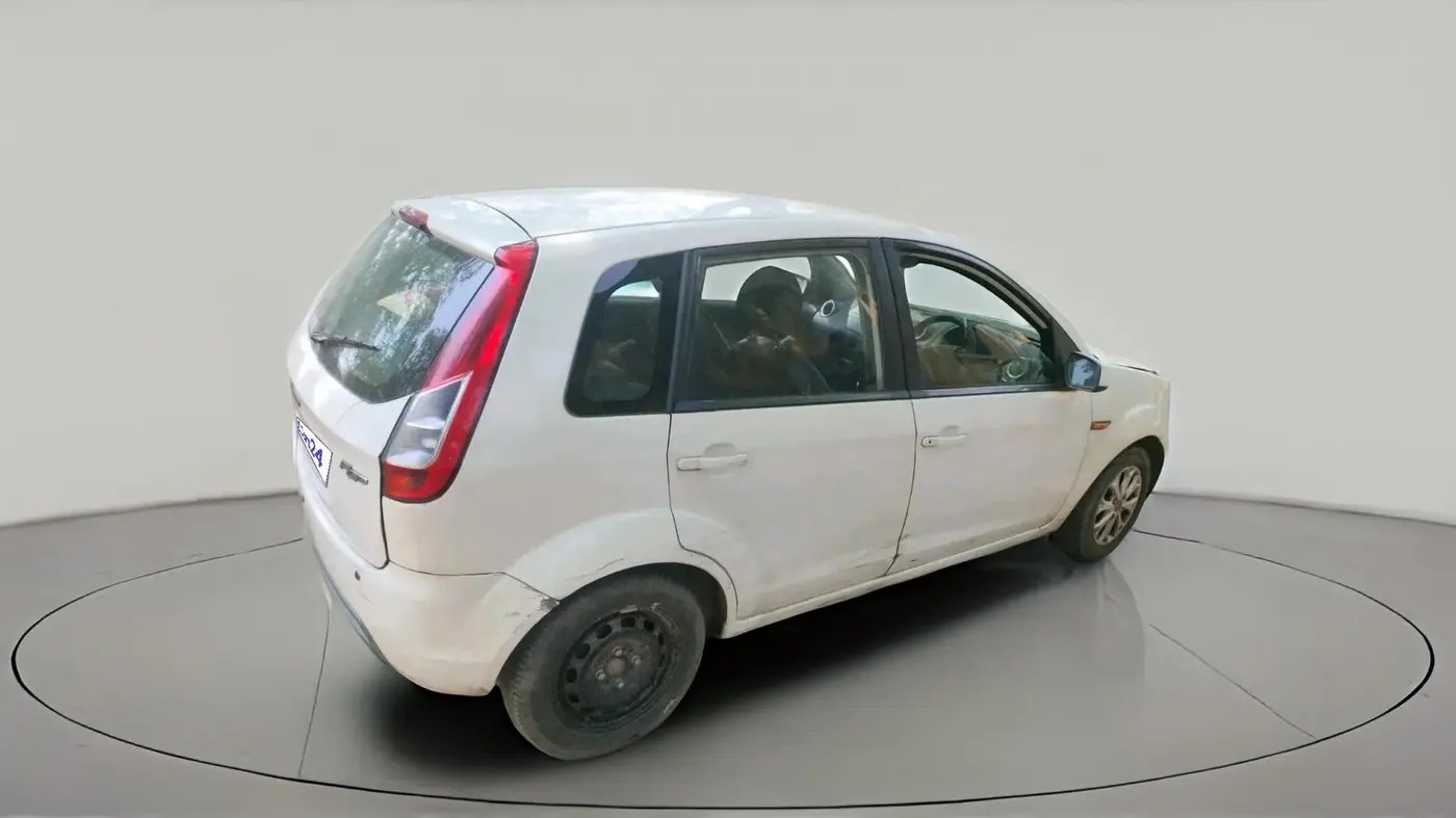 2013 Ford Figo TITANIUM 1.2 PETROL, Petrol, Manual, 1,21,000 km, exterior