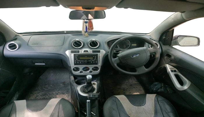 2013 Ford Figo TITANIUM 1.2 PETROL, Petrol, Manual, 1,03,971 km, interior