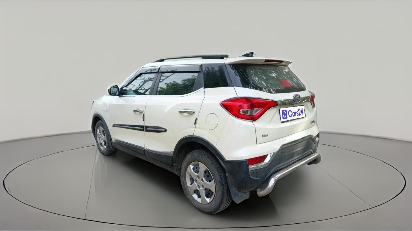 2020 Mahindra XUV300 W6 1.2 PETROL, Petrol, Manual, 25,246 km, exterior