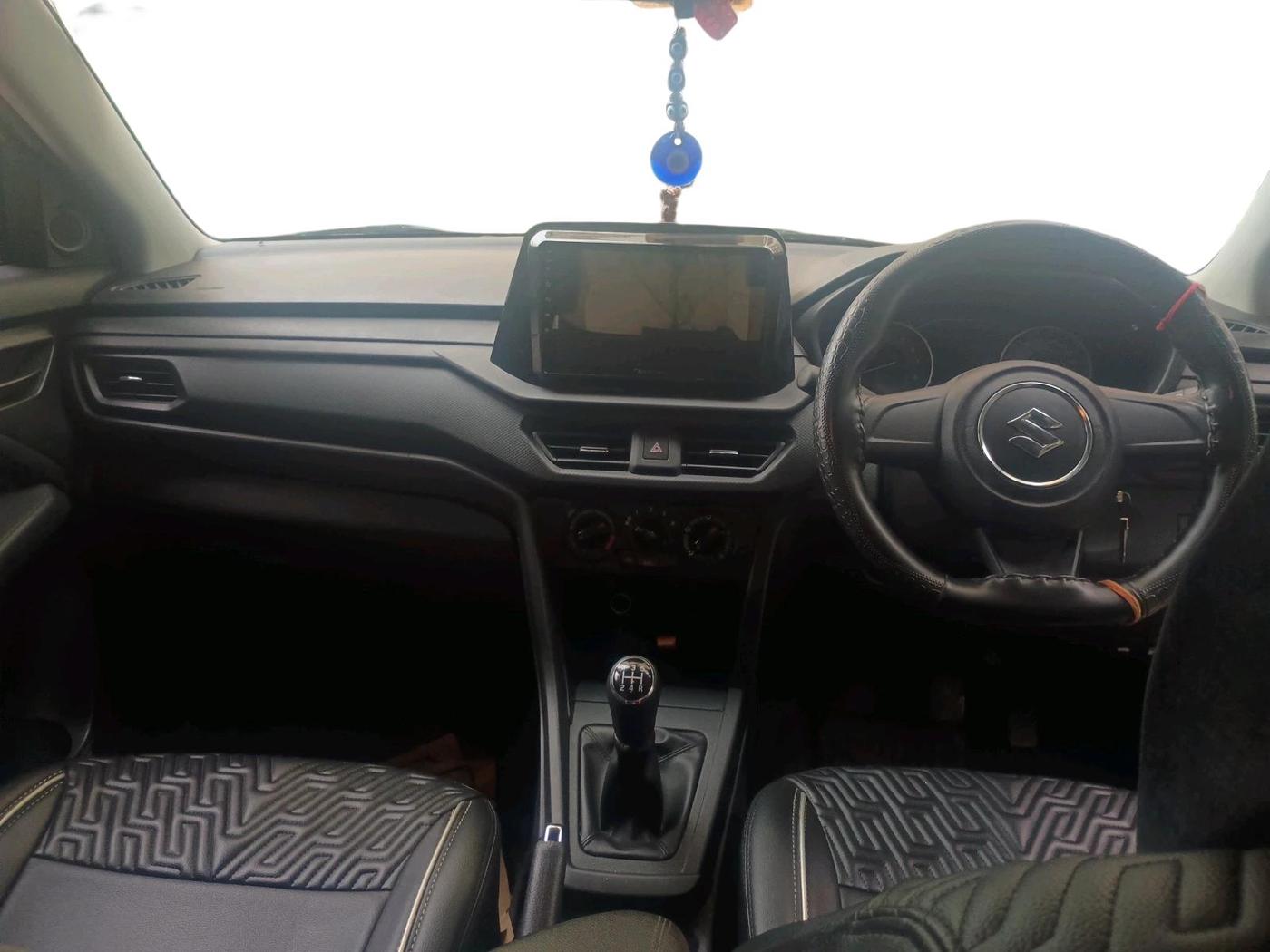 2024 Maruti BREZZA LXI, Petrol, Manual, 17,629 km, interior