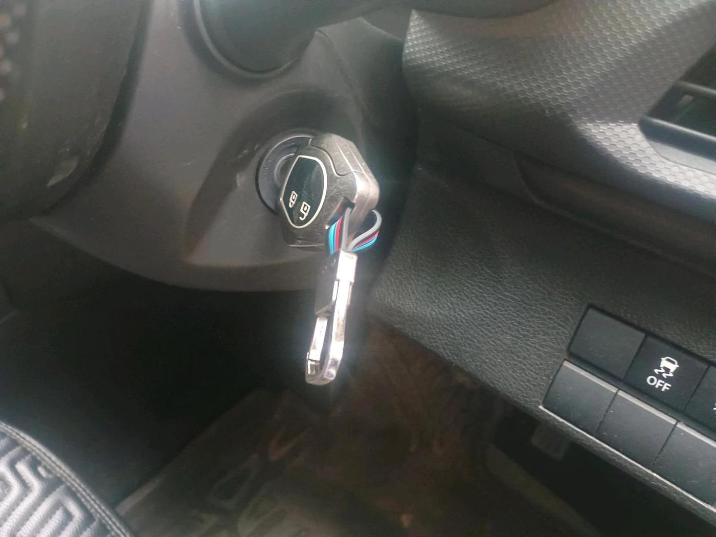 2024 Maruti BREZZA LXI, Petrol, Manual, 17,629 km, interior