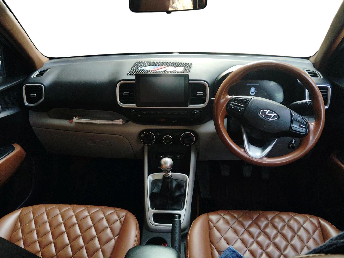 2024 Hyundai VENUE S 1.2, Petrol, Manual, 53,437 km, interior