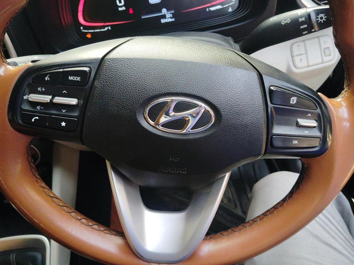 2024 Hyundai VENUE S 1.2, Petrol, Manual, 53,437 km, interior