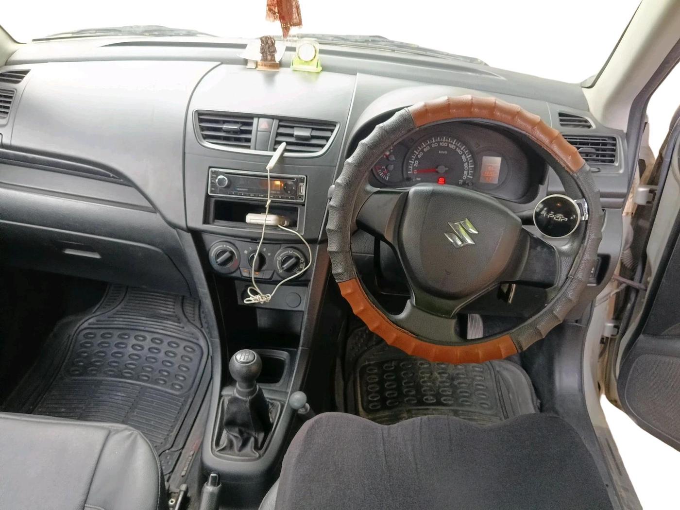 2012 Maruti Swift LXI, Petrol, Manual, 68,355 km, interior