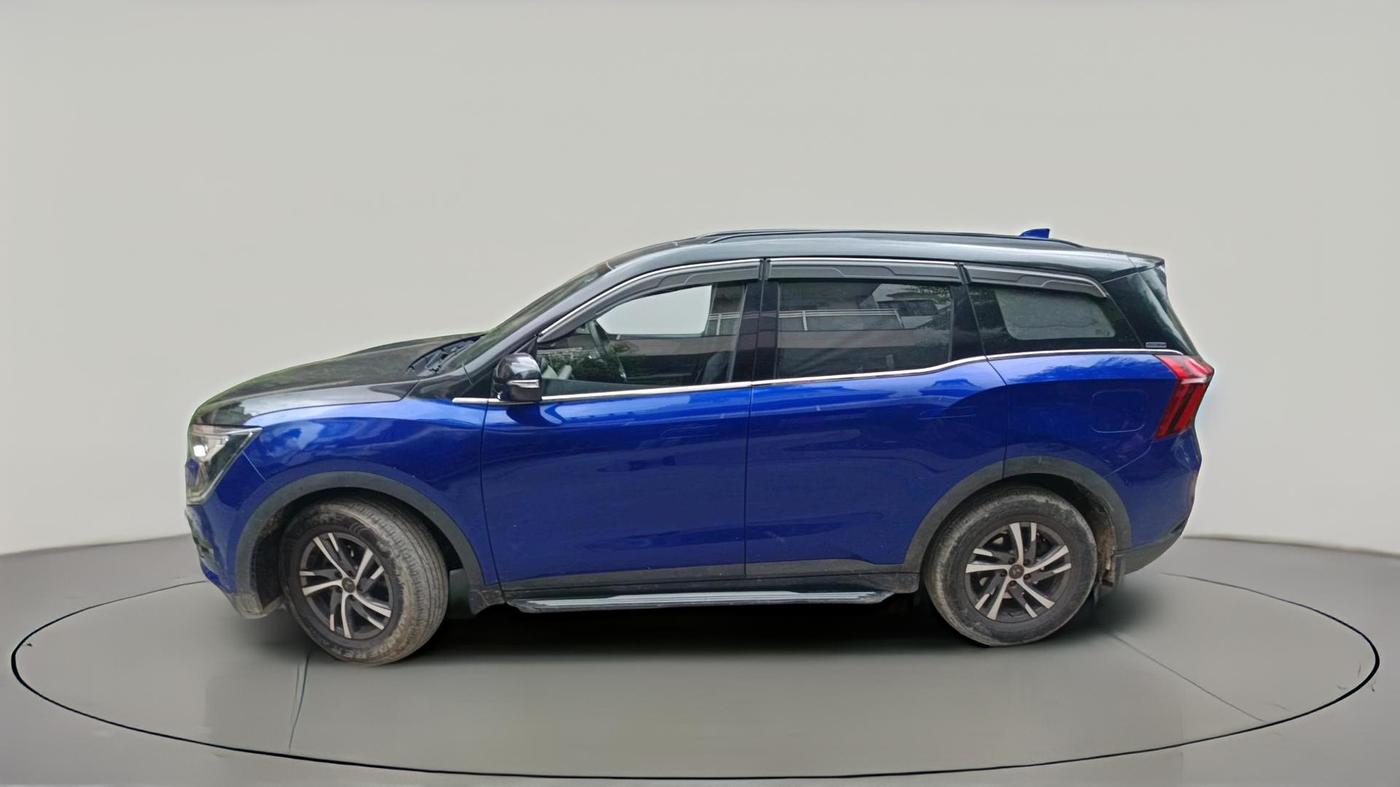 2022 Mahindra XUV700 AX 5 P AT 5 STR, Petrol, Automatic, 27,516 km, exterior