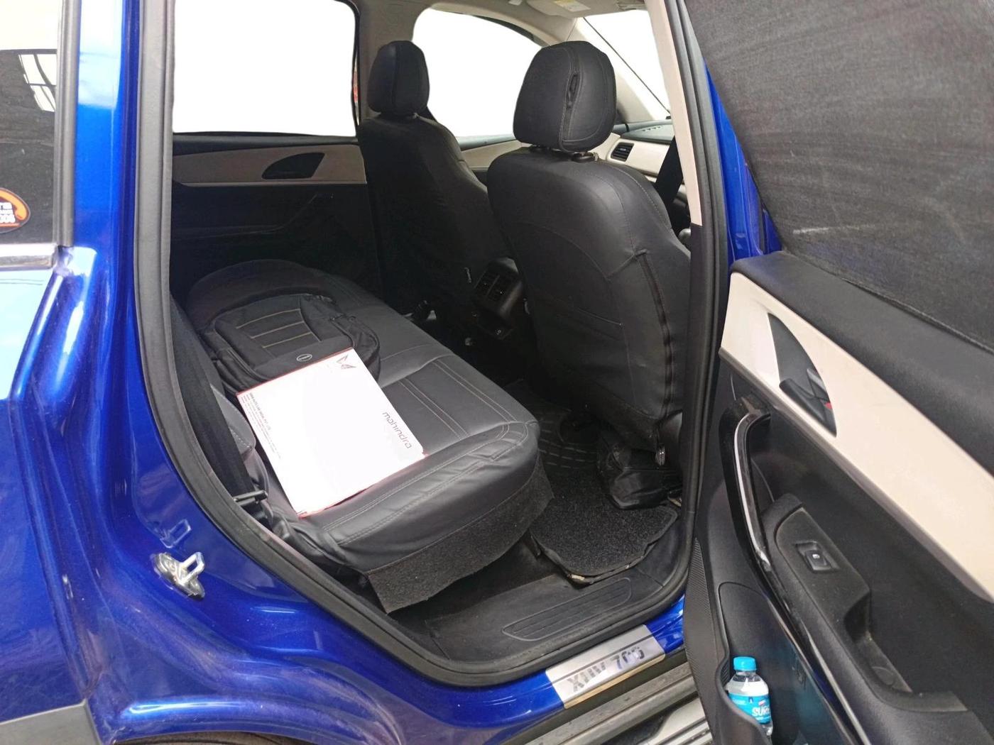 2022 Mahindra XUV700 AX 5 P AT 5 STR, Petrol, Automatic, 27,516 km, interior