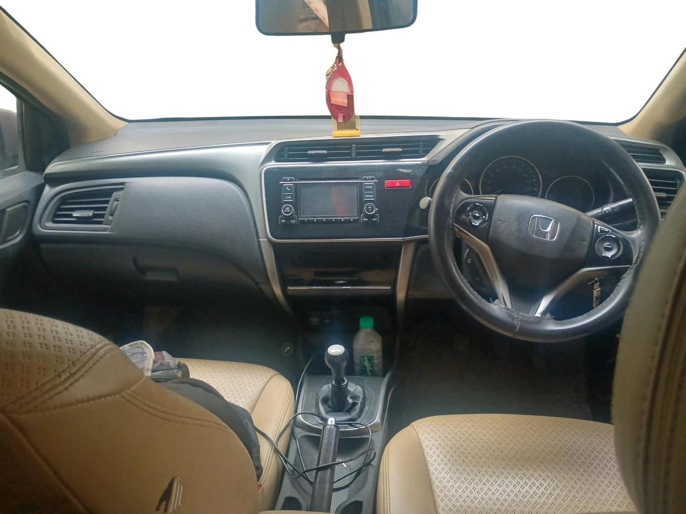 2015 Honda City 1.5L I-VTEC V MT, CNG, Manual, 1,82,021 km, interior