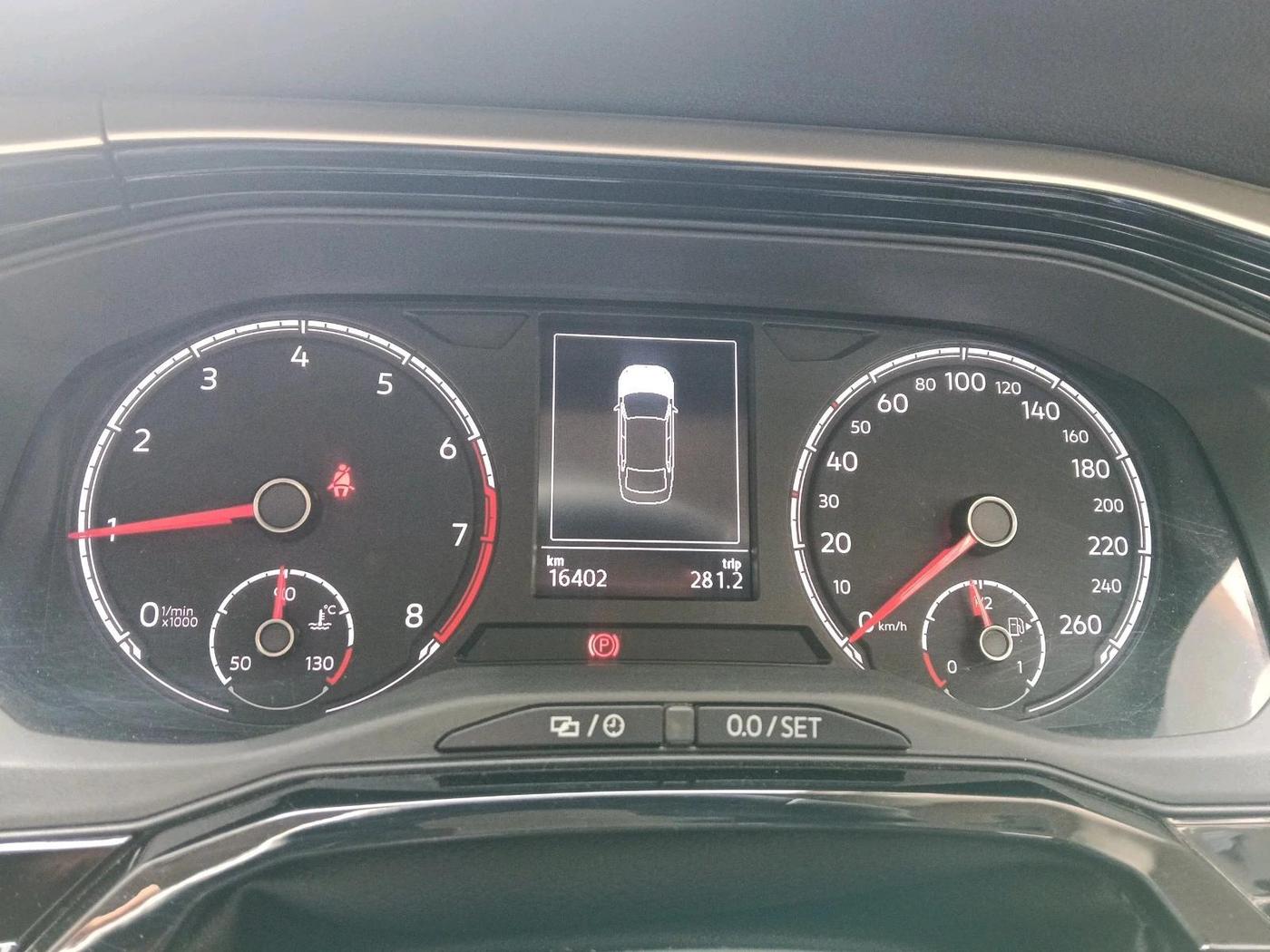 2024 Volkswagen VIRTUS HIGHLINE TSI 1.0 MT, Petrol, Manual, 16,402 km, interior