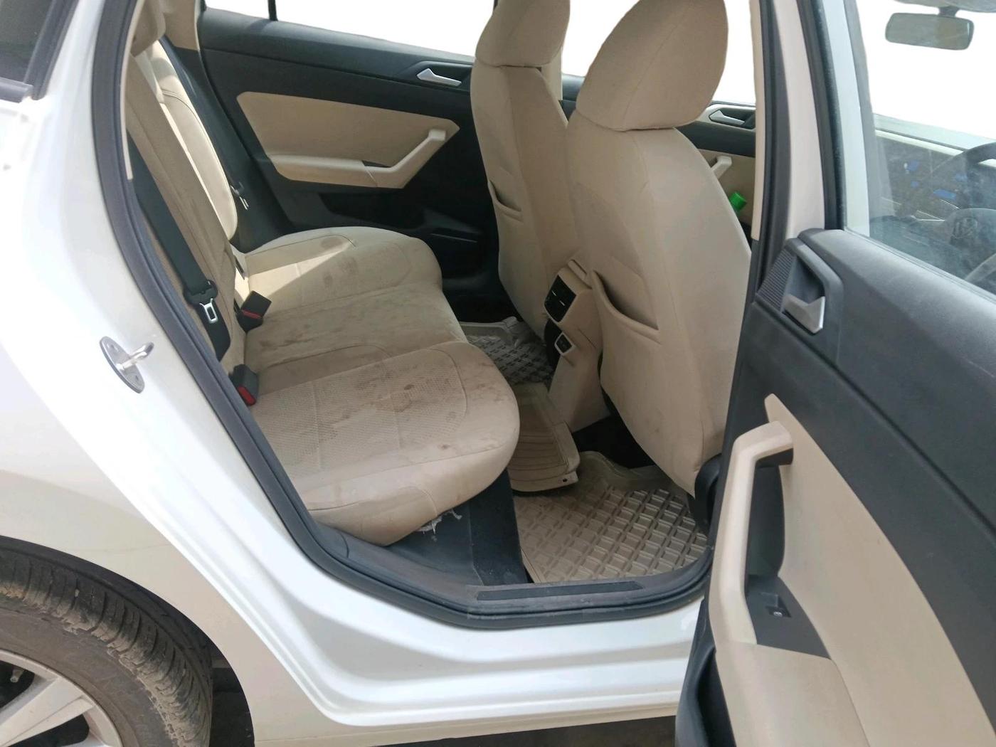 2024 Volkswagen VIRTUS HIGHLINE TSI 1.0 MT, Petrol, Manual, 16,402 km, interior