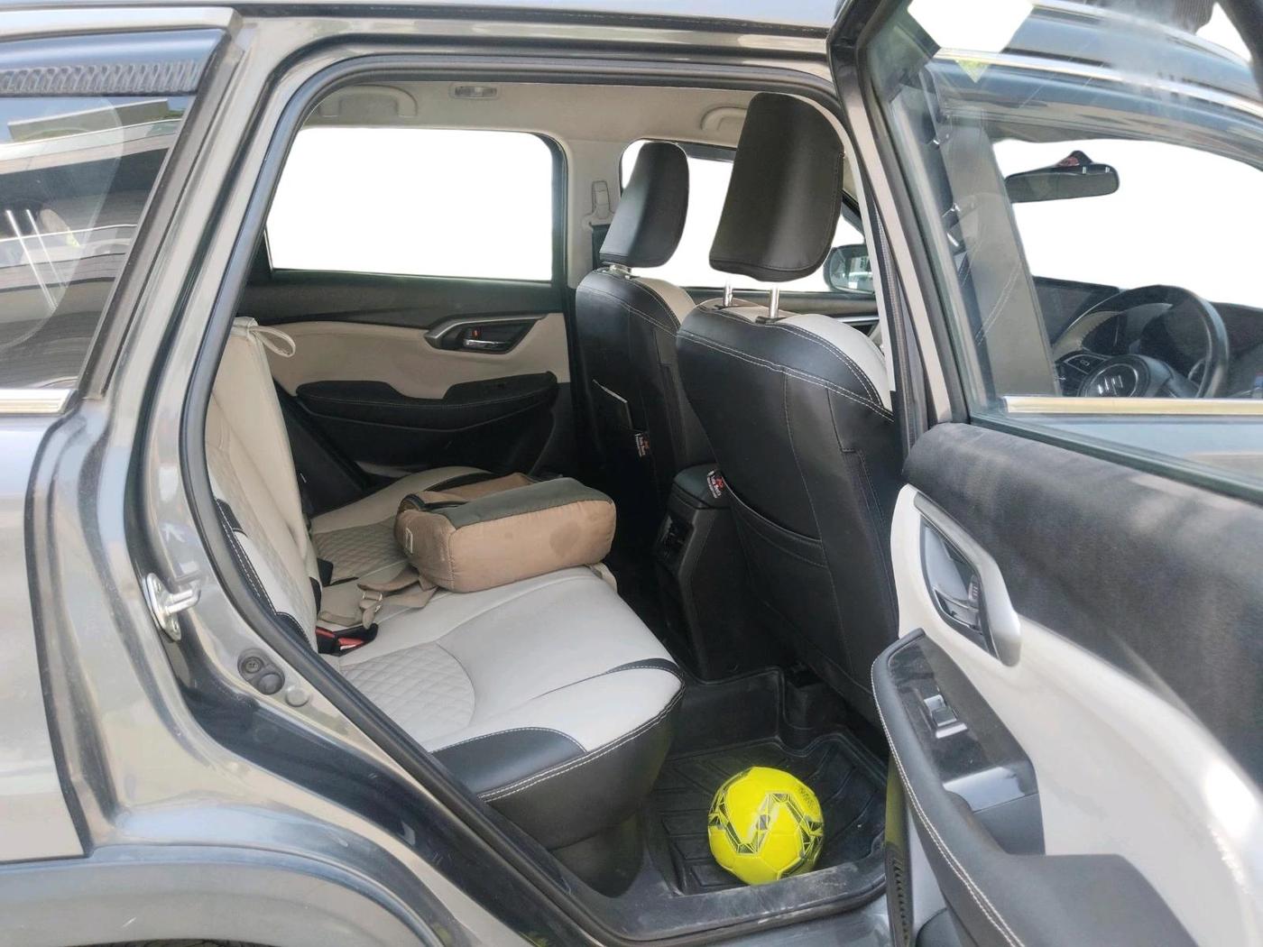 2024 Maruti Grand Vitara SIGMA SMART HYBRID, Petrol, Manual, 40,661 km, interior