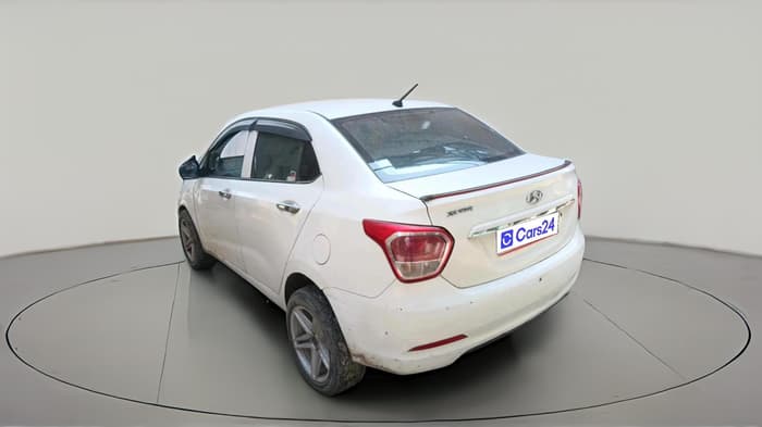 2016 Hyundai Xcent BASE 1.2, Petrol, Manual, 1,83,807 km, exterior