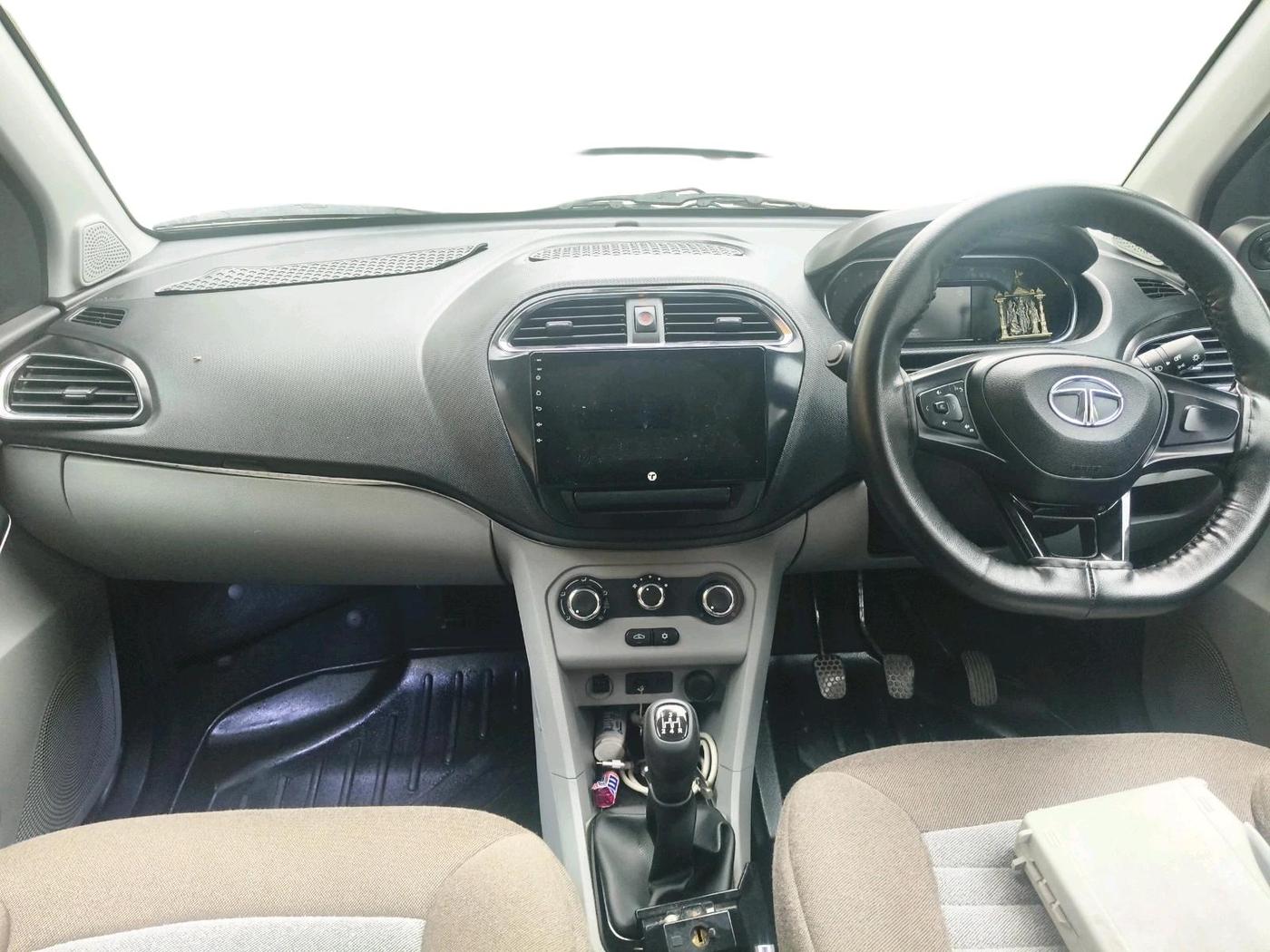 2022 Tata Tiago XT (O) PETROL, Petrol, Manual, 31,090 km, interior