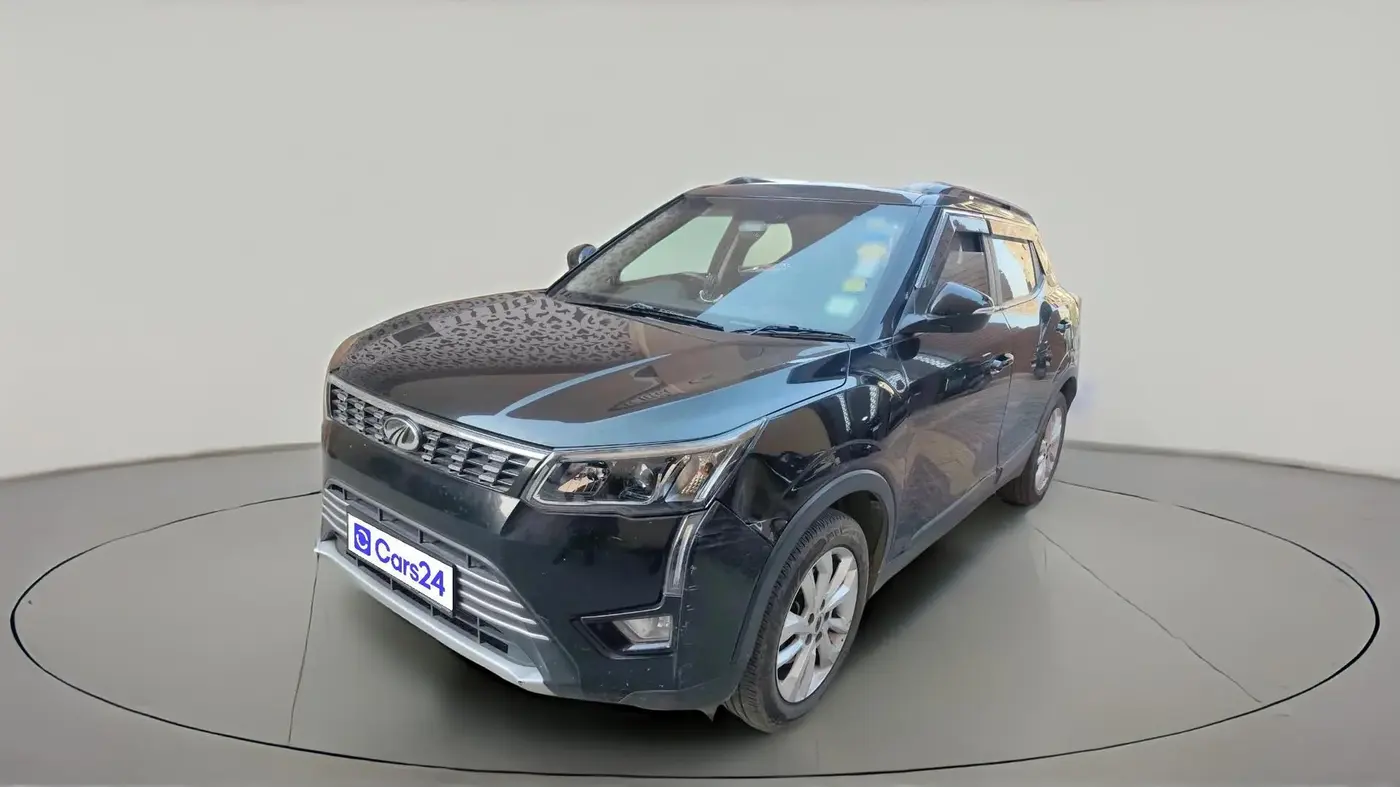2021 Mahindra XUV300 W8 1.2 PETROL, Petrol, Manual, 42,500 km, exterior