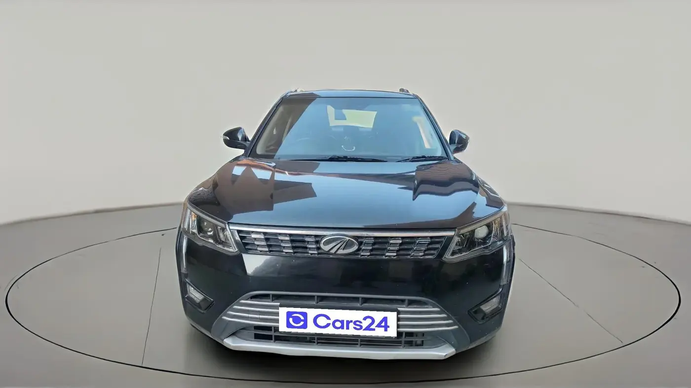2021 Mahindra XUV300 W8 1.2 PETROL, Petrol, Manual, 42,500 km, exterior