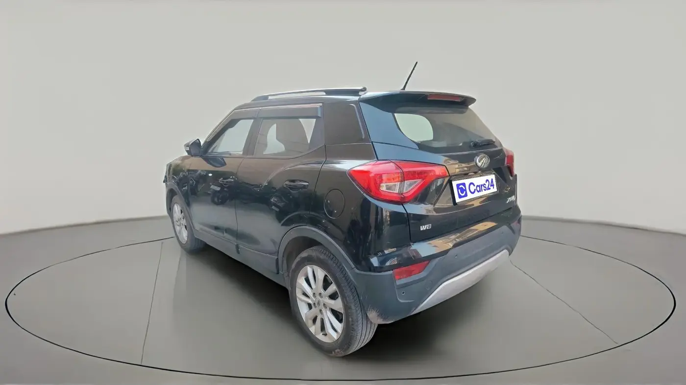 2021 Mahindra XUV300 W8 1.2 PETROL, Petrol, Manual, 42,500 km, exterior