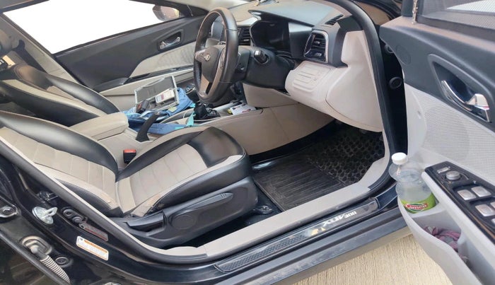 2021 Mahindra XUV300 W8 1.2 PETROL, Petrol, Manual, 41,686 km, interior