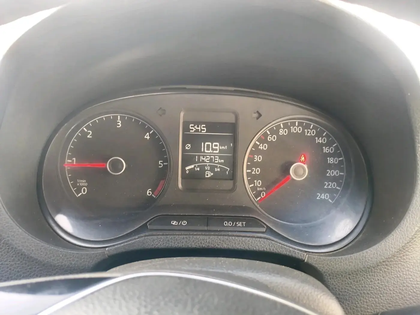 2019 Volkswagen Polo HIGHLINE PLUS 1.5 16 ALLOY, Diesel, Manual, 1,14,273 km, interior