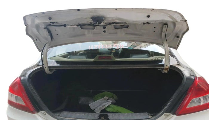 2013 Maruti Swift Dzire LXI, Petrol, Manual, 78,195 km, exterior