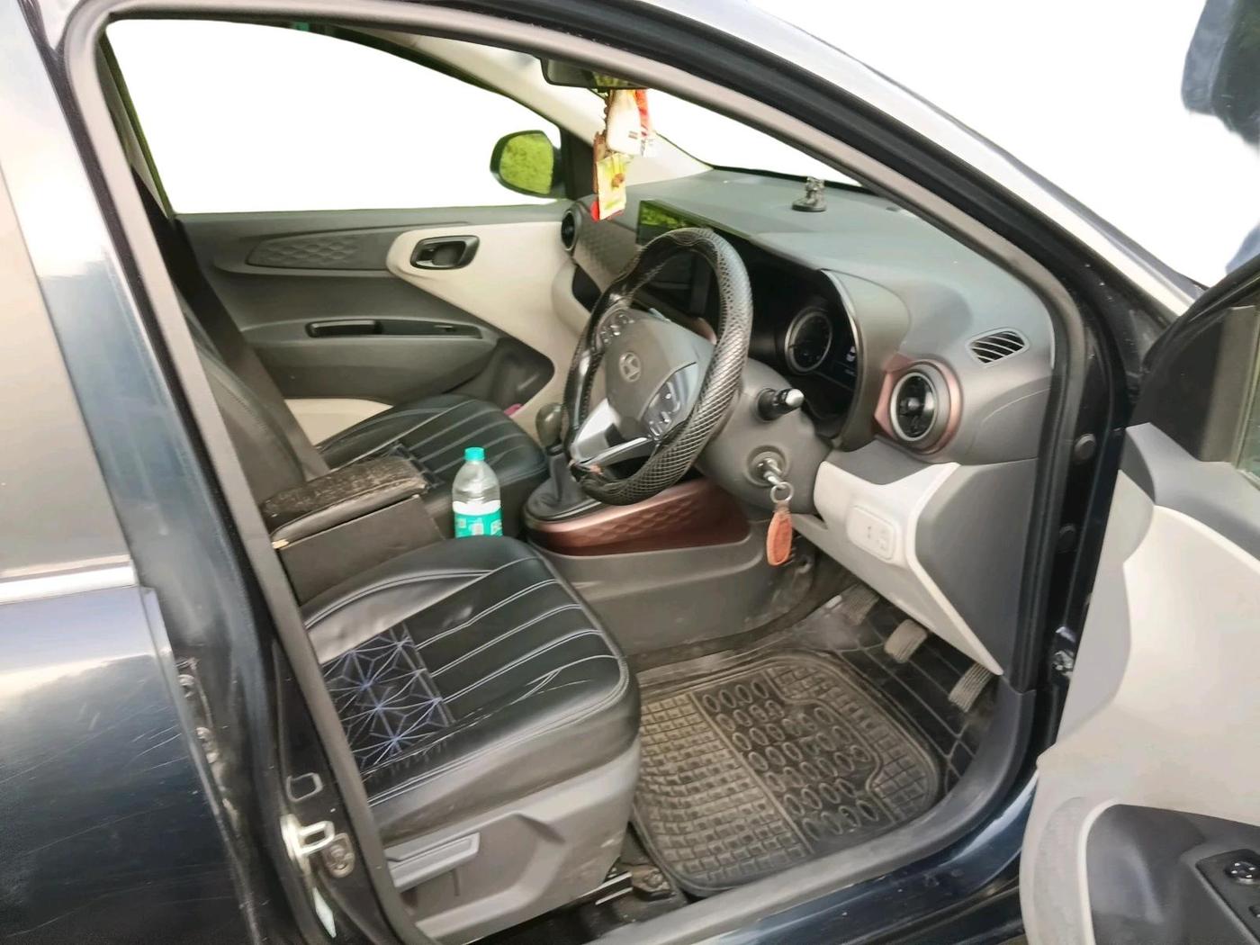 2024 Hyundai AURA S 1.2 CNG, CNG, Manual, 1,06,645 km, interior