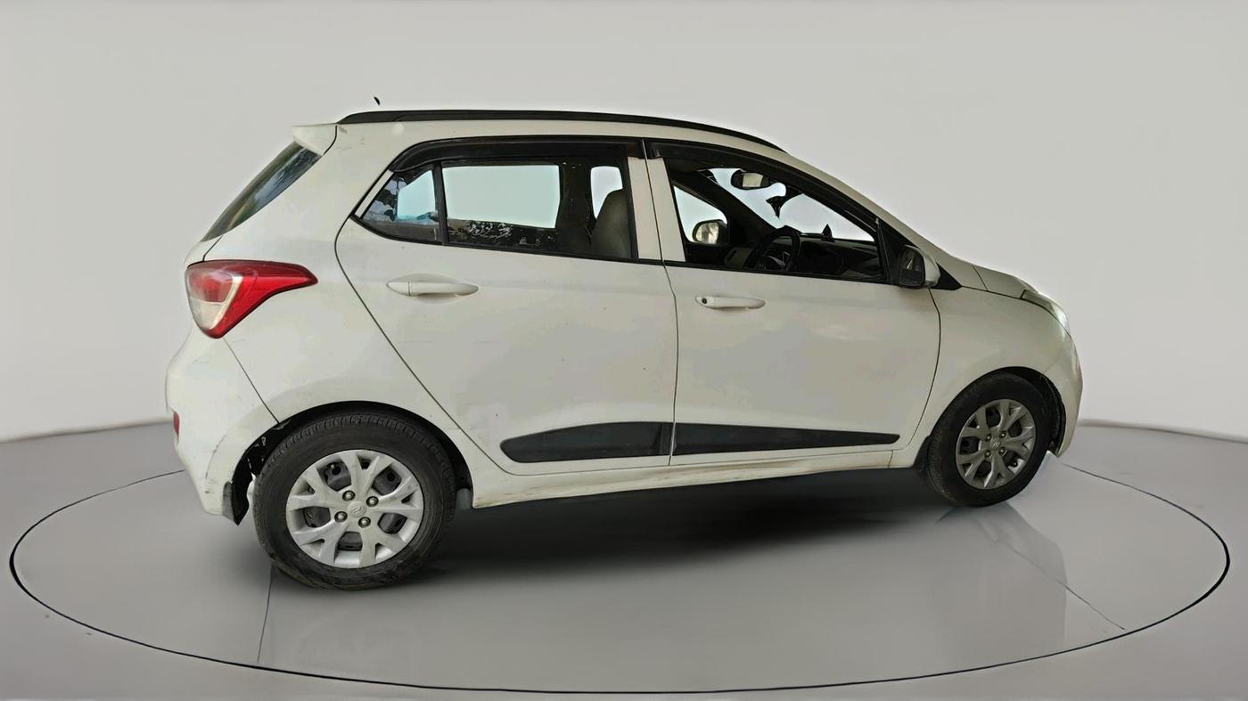 2015 Hyundai Grand i10 SPORTZ 1.2 KAPPA VTVT, CNG, Manual, 1,49,796 km, exterior
