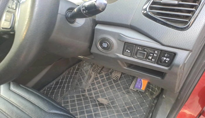 2018 Maruti Vitara Brezza ZDI PLUS DUAL TONE, Diesel, Manual, 84,815 km, interior