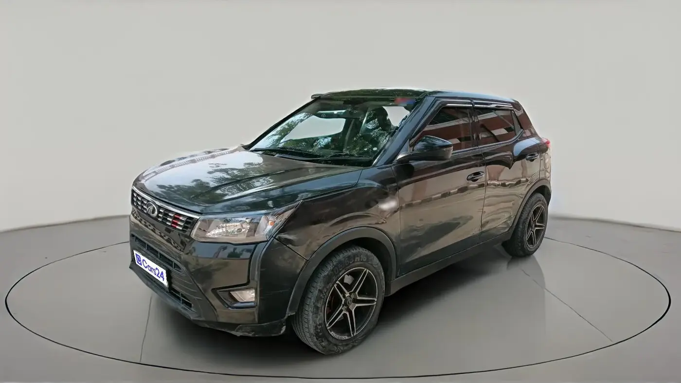 2022 Mahindra XUV300 W4 1.2 PETROL, Petrol, Manual, 10,10,000 km, exterior