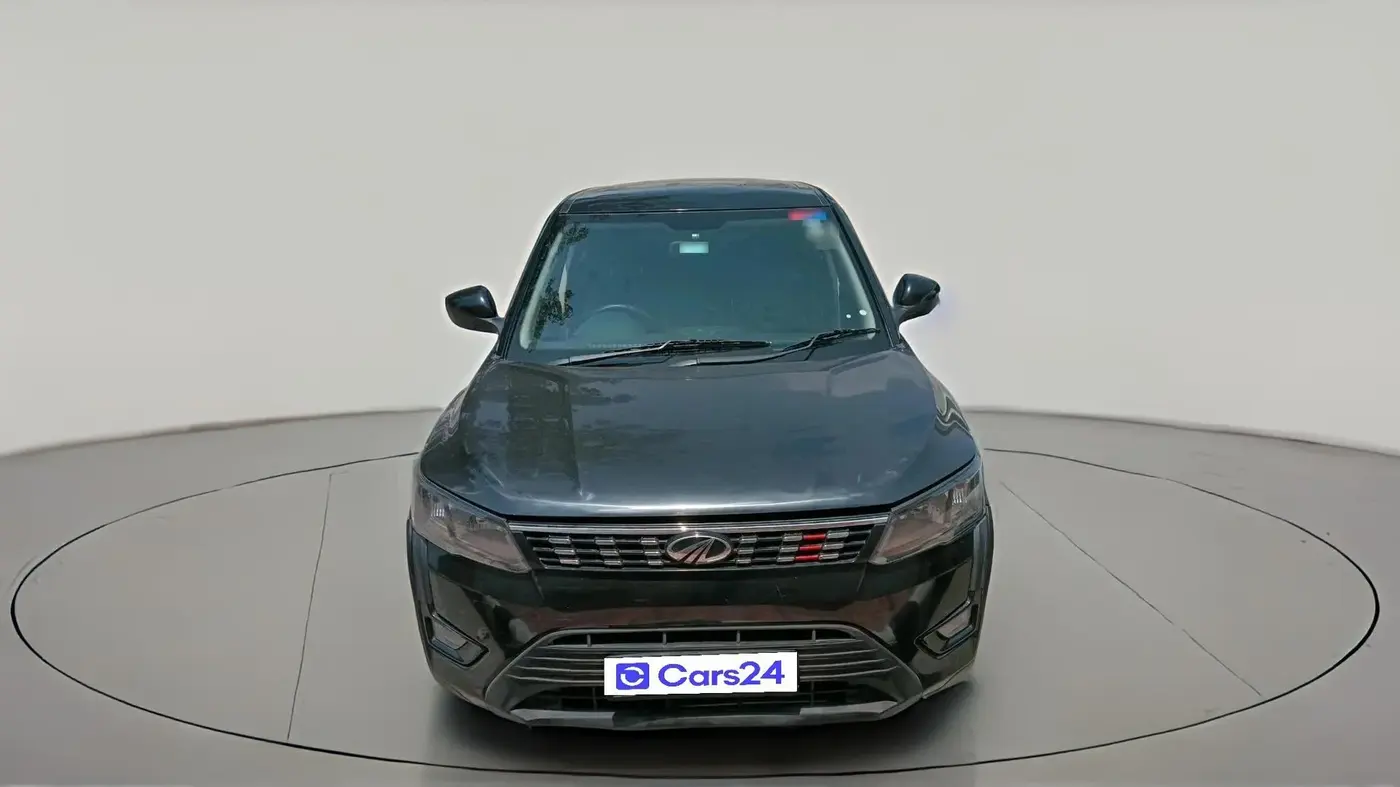 2022 Mahindra XUV300 W4 1.2 PETROL, Petrol, Manual, 10,10,000 km, exterior