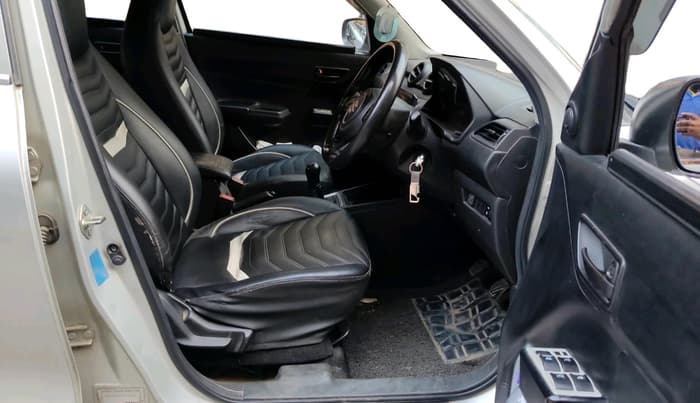 2020 Maruti Swift LXI, CNG, Manual, 1,45,051 km, interior
