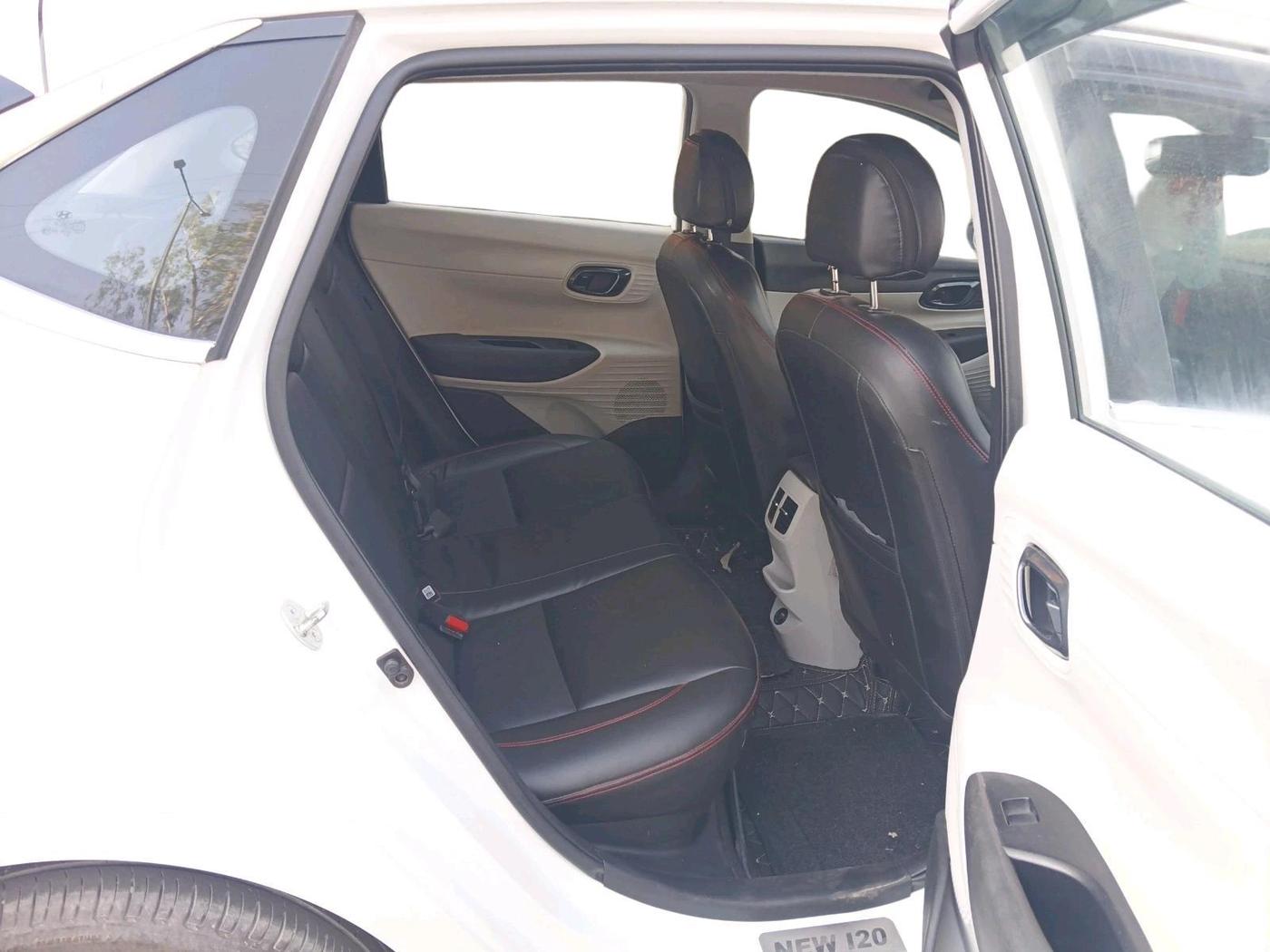 2025 Hyundai NEW I20 MAGNA 1.2 MT, Petrol, Manual, 29,320 km, interior