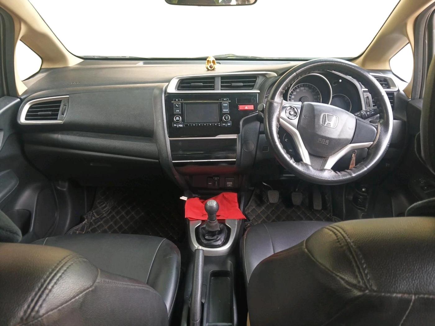 2015 Honda Jazz 1.2L I-VTEC V, Petrol, Manual, 65,798 km, interior