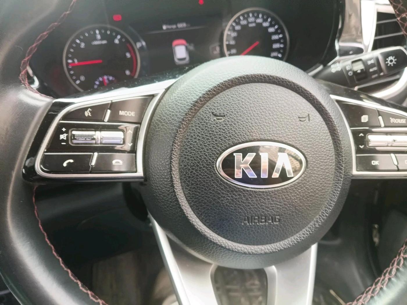 2021 KIA SELTOS GTX PLUS AT 1.5 DIESEL, Diesel, Automatic, 64,080 km, interior