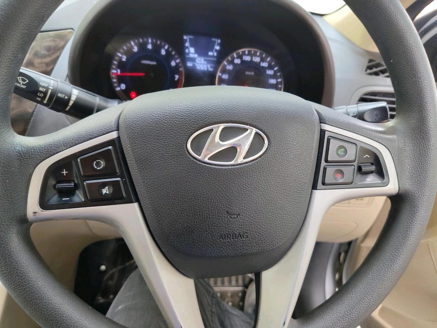 2014 Hyundai Verna FLUIDIC 1.6 VTVT SX, Petrol, Manual, 72,657 km, interior