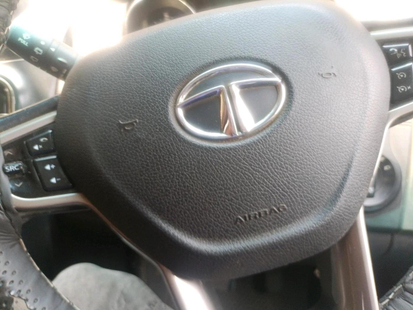 2017 Tata Hexa XTA 4X2 6 STR, Diesel, Automatic, 1,22,190 km, interior