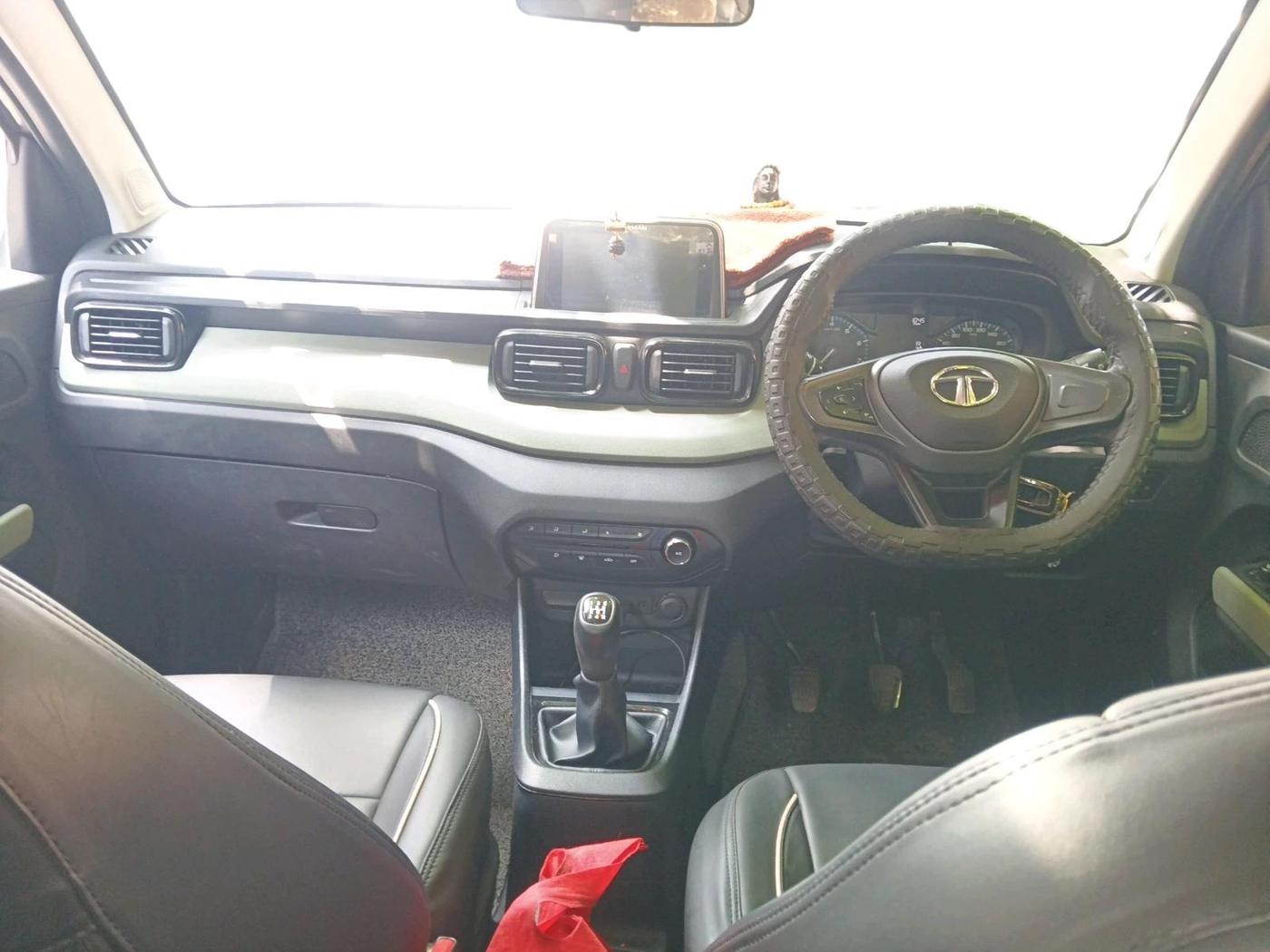 2022 Tata PUNCH ADVENTURE MT, Petrol, Manual, 21,187 km, interior
